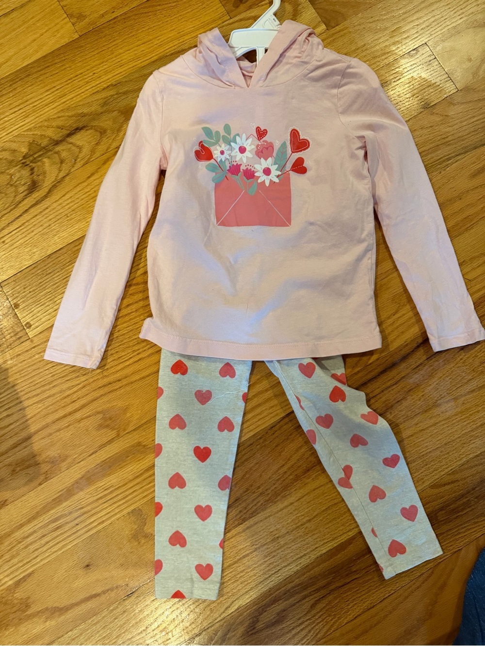 Girls' Pink Heart & Flower outfit Set - Brand: Carters